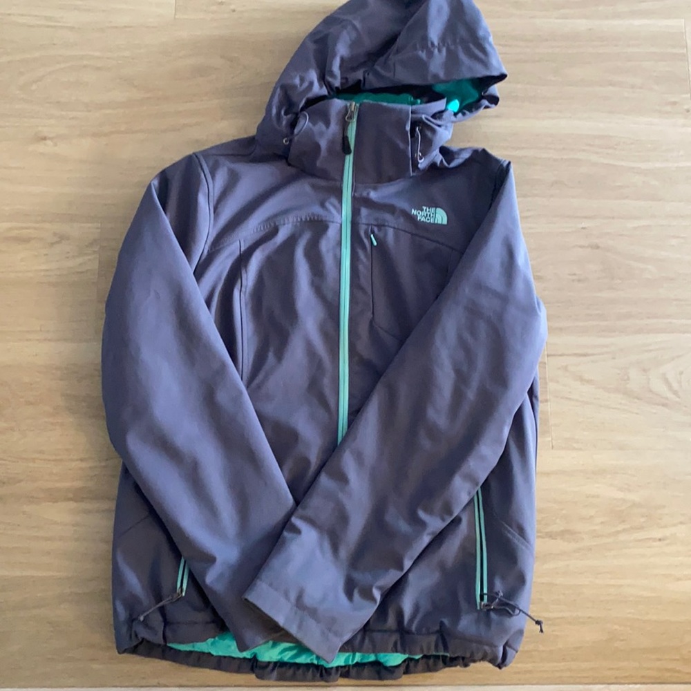 Women’s northface coat. Excellent condition!